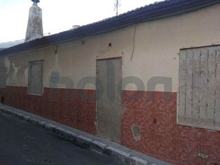 Casa adosada en venta en Petrer
