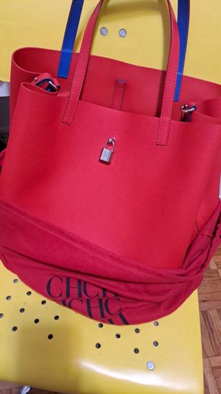 Bolso bandolera Ch orig 
sin estrenar  rojo CH
