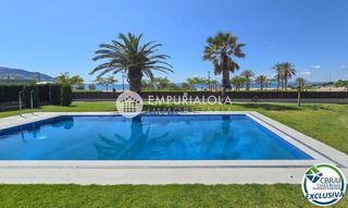 Piso en venta en Salatar en Roses
