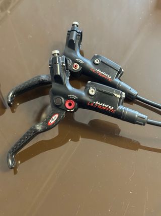 Frenos y manetas Avid Juice Ultimate Carbon 