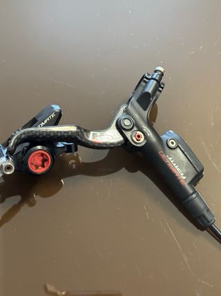 Frenos y manetas Avid Juice Ultimate Carbon 