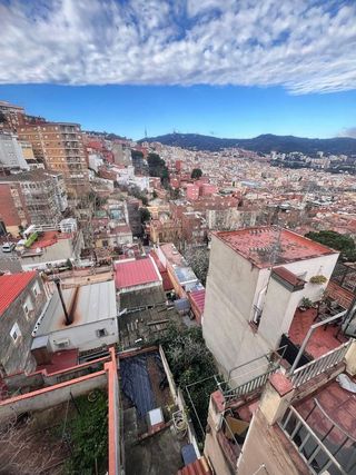 Terreno en venta en La Font d'en Fargues en Barcelona