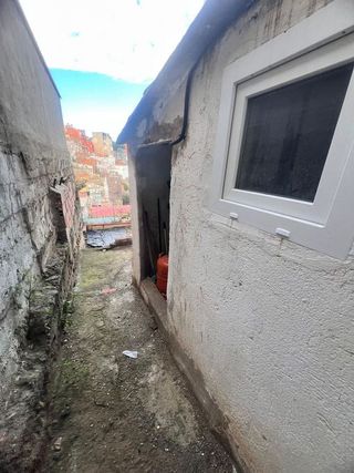 Terreno en venta en La Font d'en Fargues en Barcelona