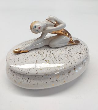 Scatola in ceramica con ballerina