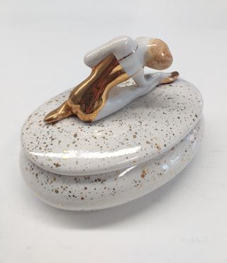 Scatola in ceramica con ballerina