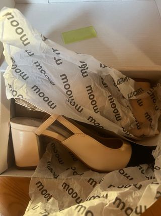 Zapatos de tacón bicolor