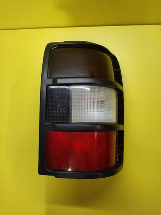 ✅PILOTO TRASERO DERECHO MITSUBISHI MONTERO 3/5p