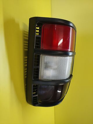 ✅PILOTO TRASERO DERECHO MITSUBISHI MONTERO 3/5p