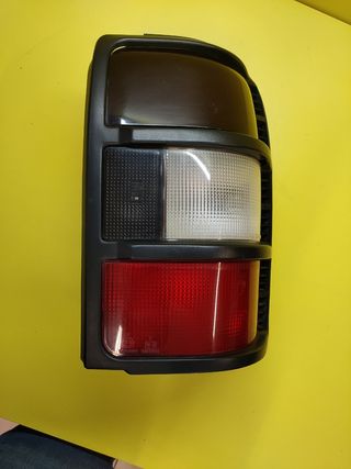 ✅PILOTO TRASERO DERECHO MITSUBISHI MONTERO 3/5p