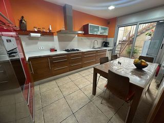 Casa adosada en venta en Singuerlín - Can Franquesa - Les Oliveres en Santa Coloma de Gramanet