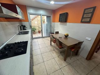Casa adosada en venta en Singuerlín - Can Franquesa - Les Oliveres en Santa Coloma de Gramanet