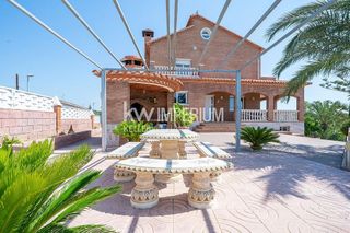 Chalet en venta en Berà Mar - El Francaset en Roda de Barà