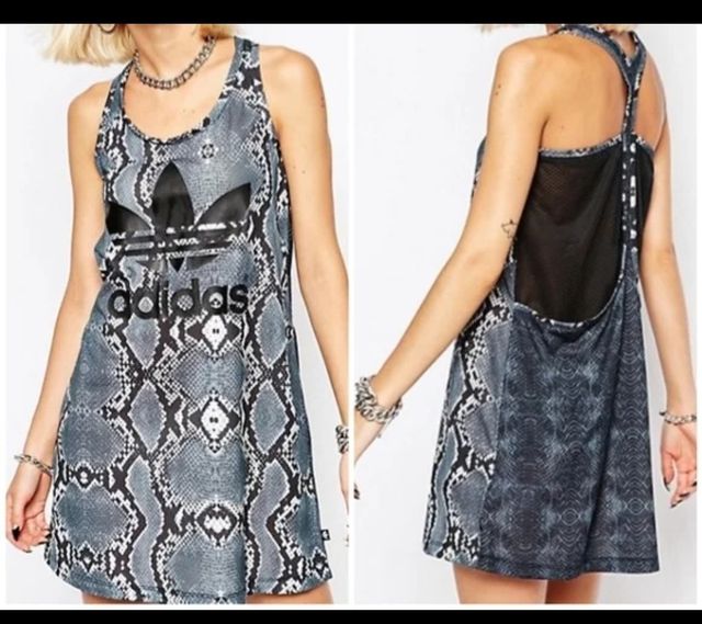 Vestido adidas