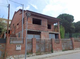 Chalet en venta en Sant Fost de Campsentelles