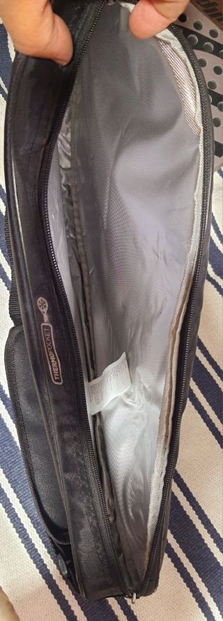 Bullpadel Vertex 03 con funda térmica