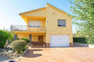 Chalet en venta en Caldes de Montbui