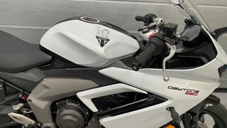 TRIUMPH Daytona 660