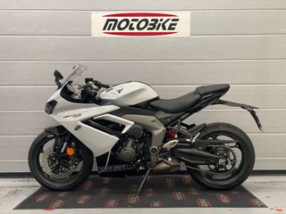 TRIUMPH Daytona 660