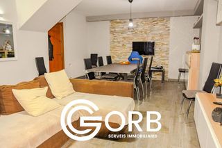 Casa adosada en venta en Els Molins en Mataró