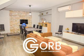 Casa adosada en venta en Els Molins en Mataró