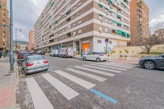 Piso en venta en Cervantes en Granada