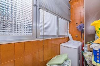 Piso en venta en Cervantes en Granada