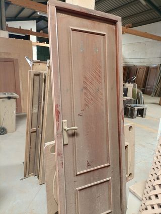 Puerta con marco
