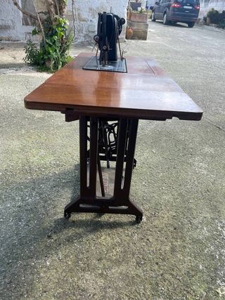 Macchina da cucire Singer 15M del 1949 