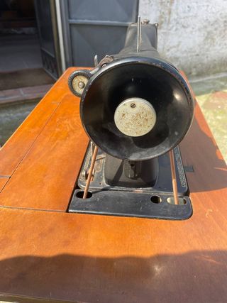 Macchina da cucire Singer 15M del 1949 