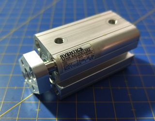 Cilindro neumático Aventics R422001282