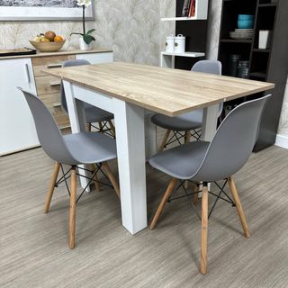 MESA EXTENSIBLE + 4 SILLAS NORDICAS