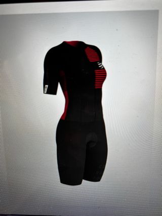 Tritraje Compressport Aero manga corta
