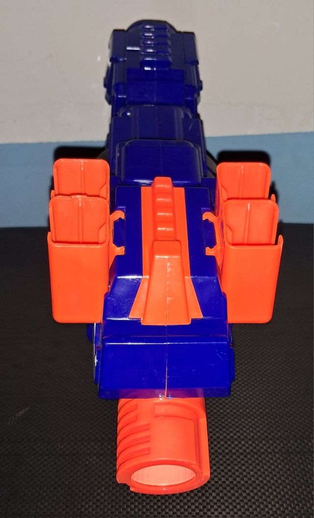 Pistola  de bolas tipo  nerf.