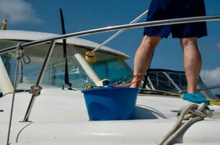 Limpieza de barcos en Valencia  Marina y Puerto 