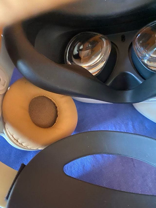 Meta quest 2+ cinturino elite + batteria e cuffie