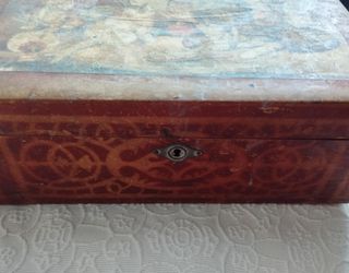 Lote de cajas antiguas.