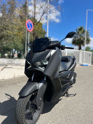 YAMAHA XMAX 125