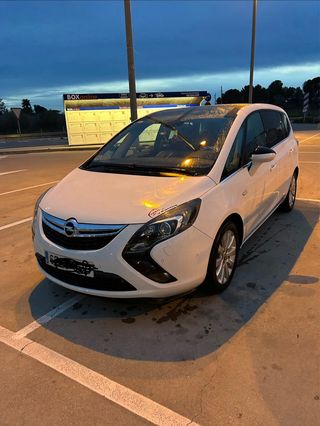 Opel Zafira Tourer 2015