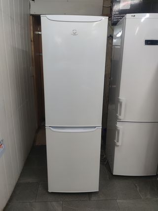 Nevera combi Indesit 187x60cm No Frost con Garantí