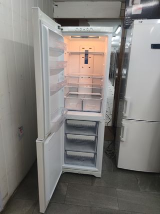 Nevera combi Indesit 187x60cm No Frost con Garantí