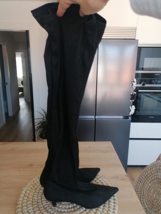 Botas altas ante negras número 41 Zara 
