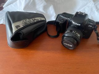 Camara analogica NIKON F 50
