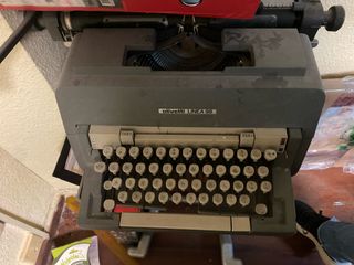 Maquina escribir olivetti linea 98