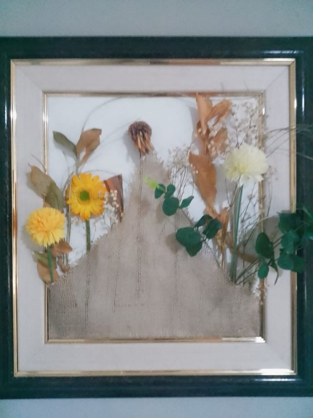 Due quadri con fiori