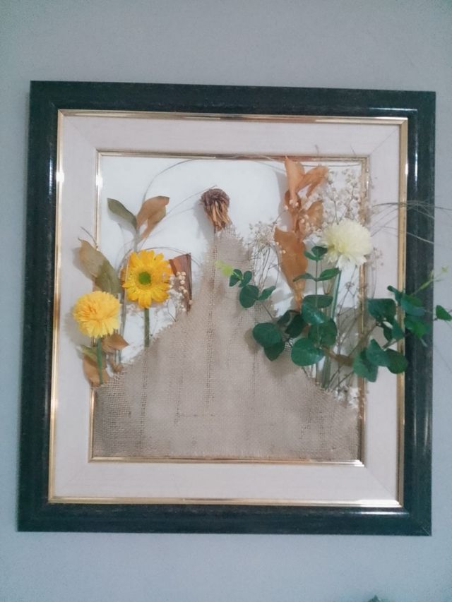 Due quadri con fiori