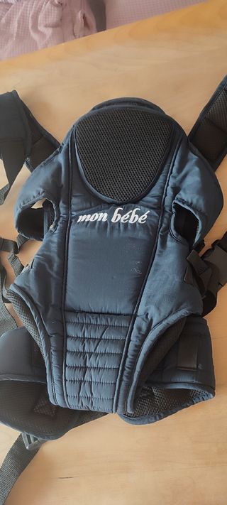 Saco portabebés o mochila portabebés.