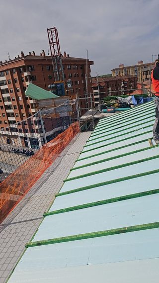 Instalación de zuelos flotantes