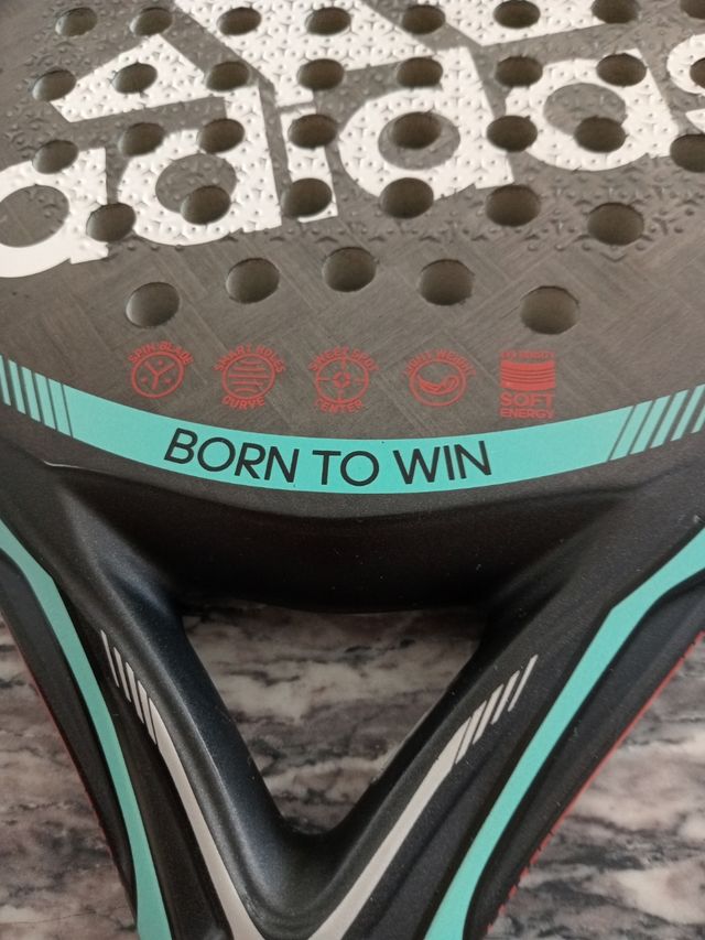 Pala de pádel adidas