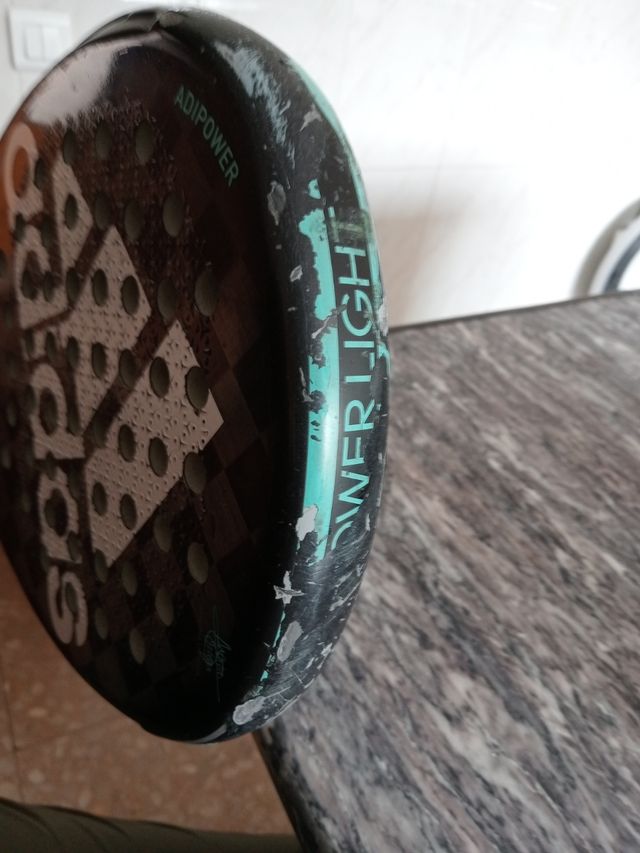 Pala de pádel adidas
