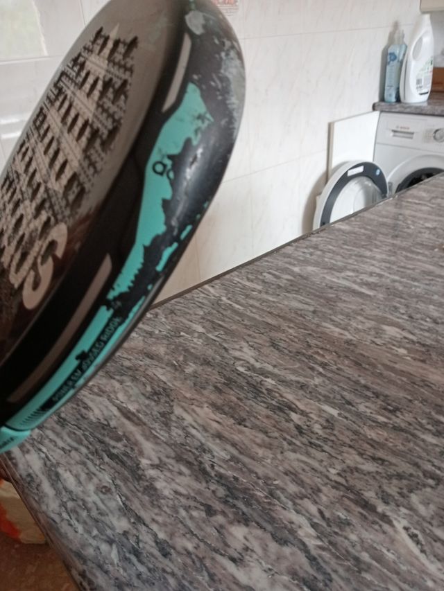 Pala de pádel adidas